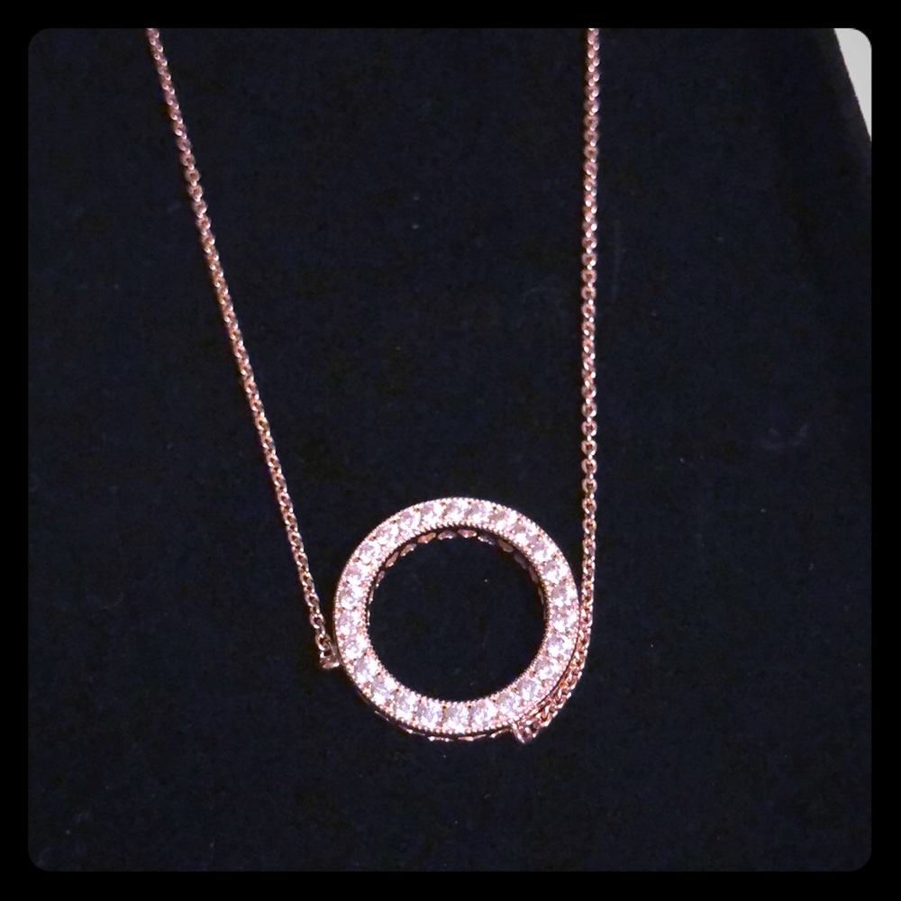 Pandora rose gold necklace